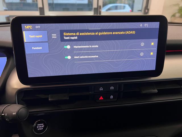 JEEP Avenger usata, con USB