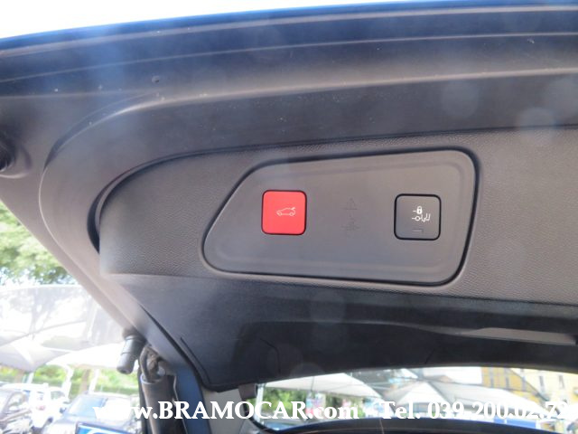 PEUGEOT 3008 usata, con Controllo elettronico della corsia