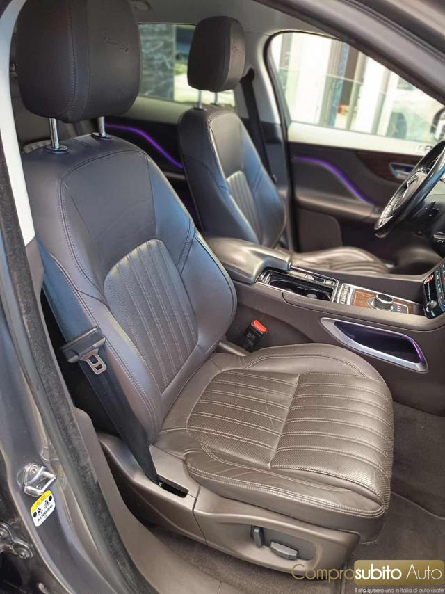 JAGUAR F-Pace usata, con Specchietti laterali elettrici