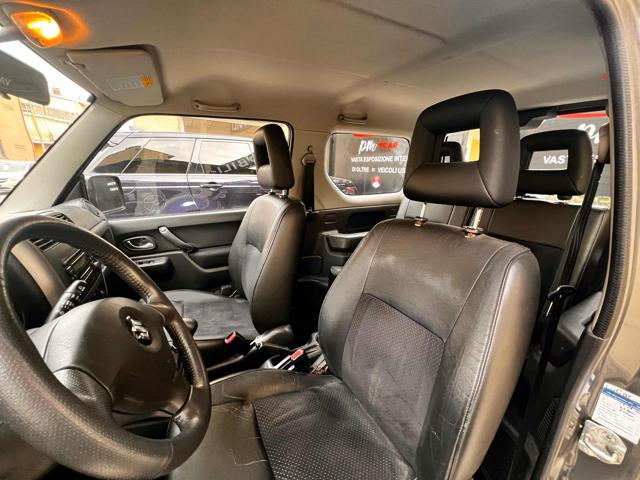 SUZUKI Jimny usata, con Servosterzo