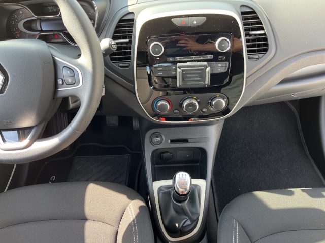RENAULT Captur usata 12