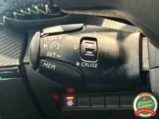 PEUGEOT 2008 usata, con Leve al volante