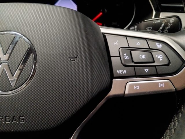 VOLKSWAGEN Passat usata, con Sensori di parcheggio posteriori