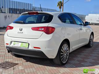 ALFA ROMEO Giulietta usata, con Autoradio