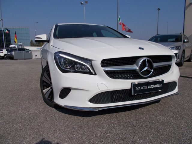 MERCEDES-BENZ CLA 200 usata, con Airbag laterali