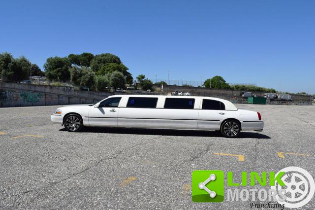 LINCOLN Town Car usata 4
