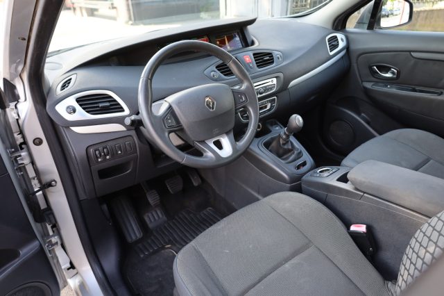 RENAULT Scenic usata, con Park Distance Control
