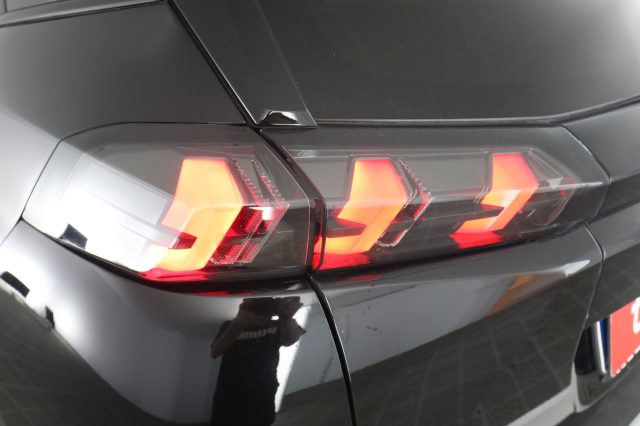 PEUGEOT 2008 usata 9