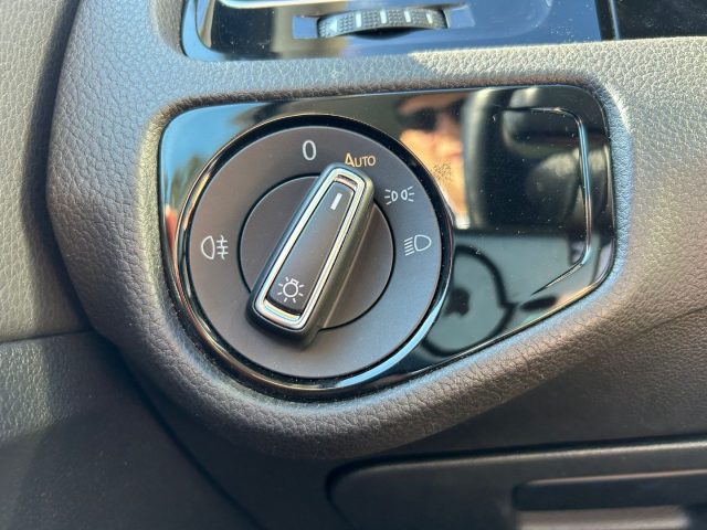 VOLKSWAGEN Golf usata, con Controllo trazione