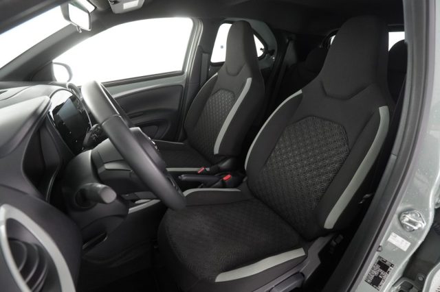 TOYOTA Aygo X usata 2