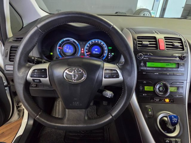 TOYOTA Auris usata, con Cruise Control