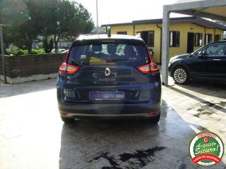 RENAULT Grand Scenic usata, con Autoradio