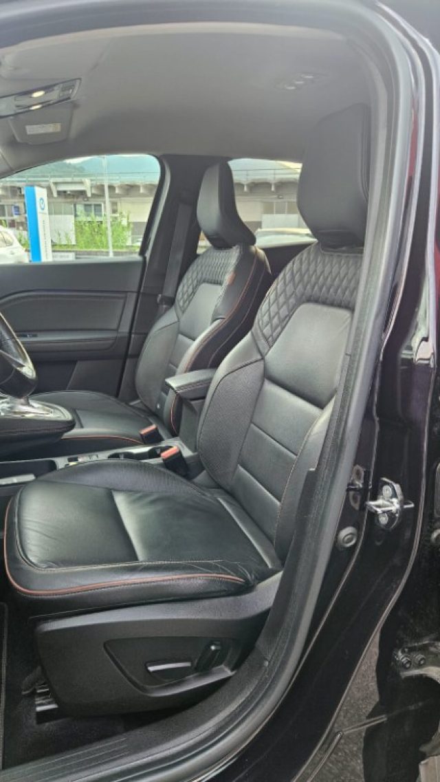 RENAULT Captur usata, con Fari LED