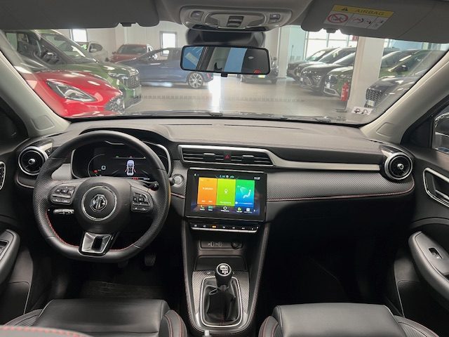 MG ZS usata, con Boardcomputer
