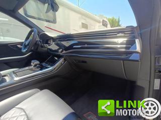 AUDI Q8 usata, con Autoradio digitale
