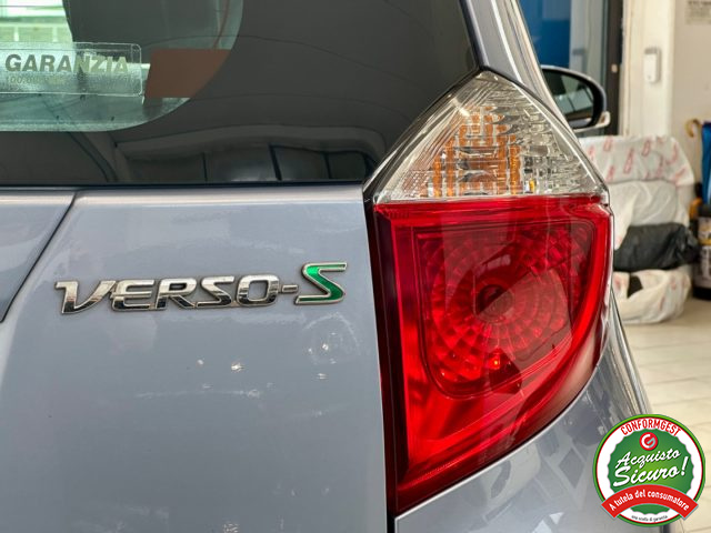TOYOTA Verso-S usata, con Autoradio