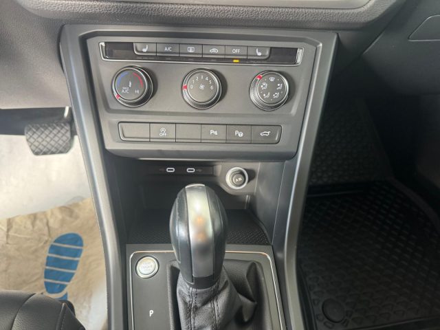 VOLKSWAGEN Touran usata, con Fendinebbia