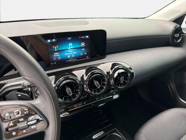 MERCEDES-BENZ A 180 usata, con Controllo automatico clima