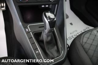 VOLKSWAGEN Taigo usata, con Sistema di navigazione