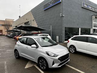 HYUNDAI i10 1.0  Connectline Km 0