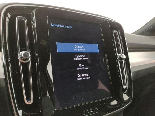 VOLVO XC40 usata, con Volante in pelle