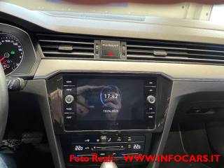 VOLKSWAGEN Passat Variant usata, con Sensore di luce