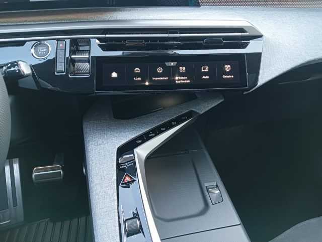 PEUGEOT 3008 usata, con Fari LED