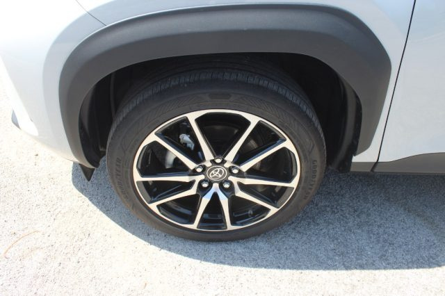 TOYOTA Yaris Cross usata, con Fari LED