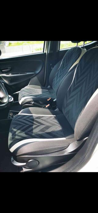 LANCIA Ypsilon usata, con Immobilizzatore elettronico