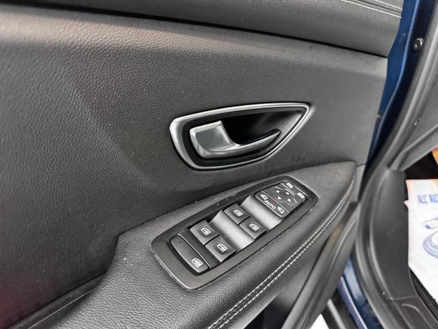 RENAULT Grand Scenic usata, con Touch screen