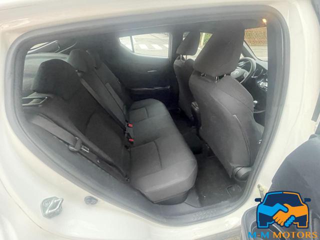 TOYOTA C-HR usata, con Sensori di parcheggio posteriori