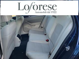 VOLKSWAGEN Passat Variant usata, con Cerchi in lega