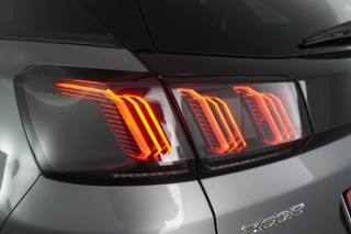 PEUGEOT 3008 usata 9