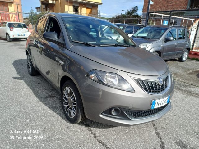 LANCIA Ypsilon usata, con Airbag