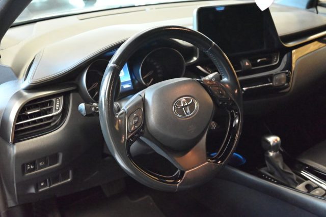 TOYOTA C-HR usata 34