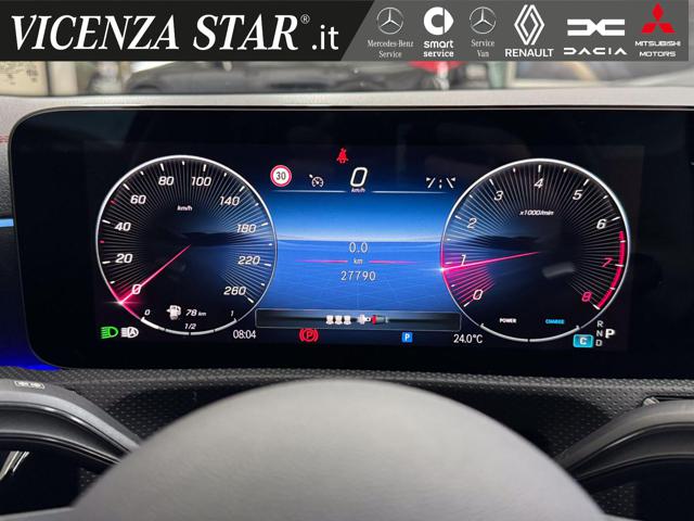 MERCEDES-BENZ CLA 200 usata, con Controllo automatico clima