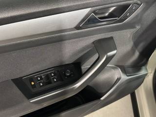VOLKSWAGEN T-Roc usata, con Controllo vocale