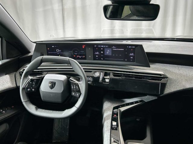 PEUGEOT 5008 usata, con Controllo elettronico della corsia