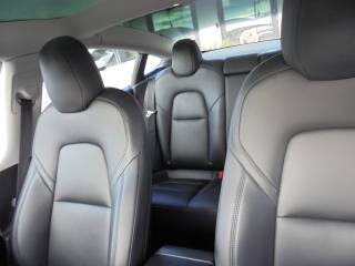 TESLA Model 3 usata, con Specchietti laterali elettrici