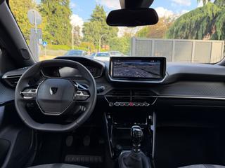PEUGEOT 2008 usata, con Touch screen
