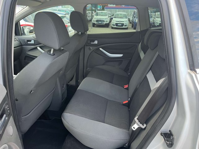 FORD Kuga usata, con Boardcomputer