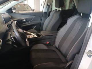 PEUGEOT 3008 usata, con Volante multifunzione