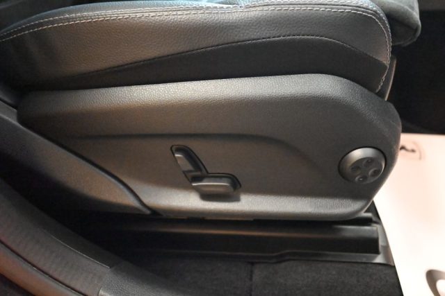 MERCEDES-BENZ GLC 300 usata 72