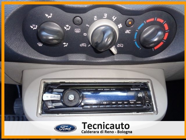 RENAULT Twingo usata 14