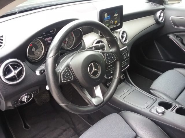 MERCEDES-BENZ GLA 220 usata, con Climatizzatore