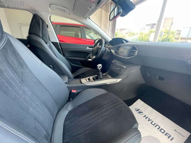 PEUGEOT 308 usata, con Boardcomputer