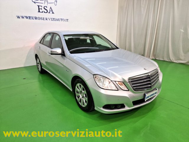 MERCEDES-BENZ E 220 usata, con Autoradio