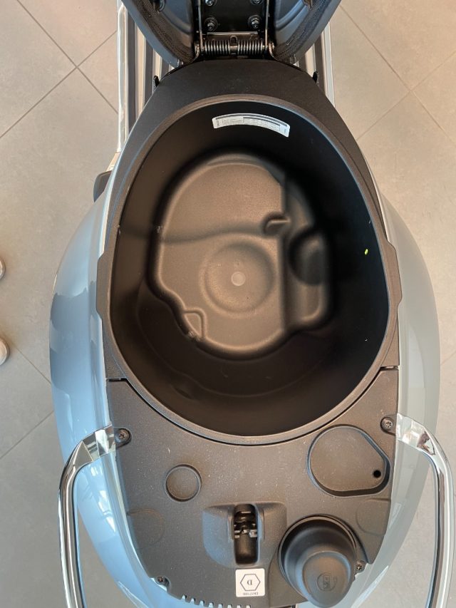 VESPA Elettrica usata 10