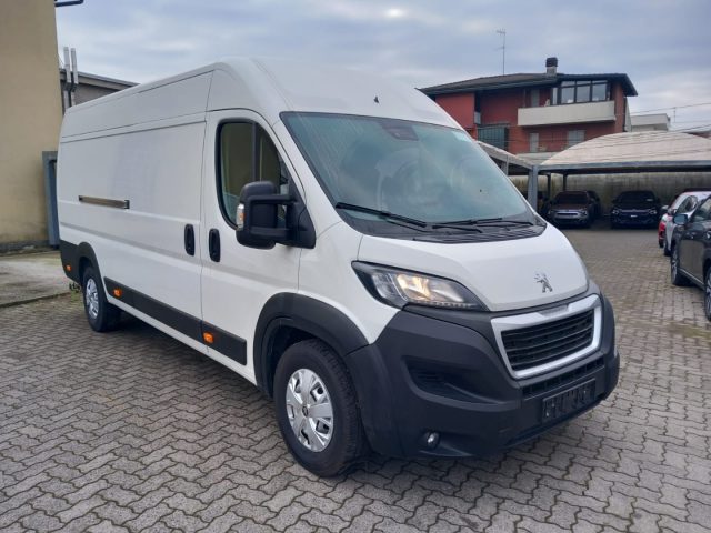 PEUGEOT Boxer usata, con Alzacristalli elettrici