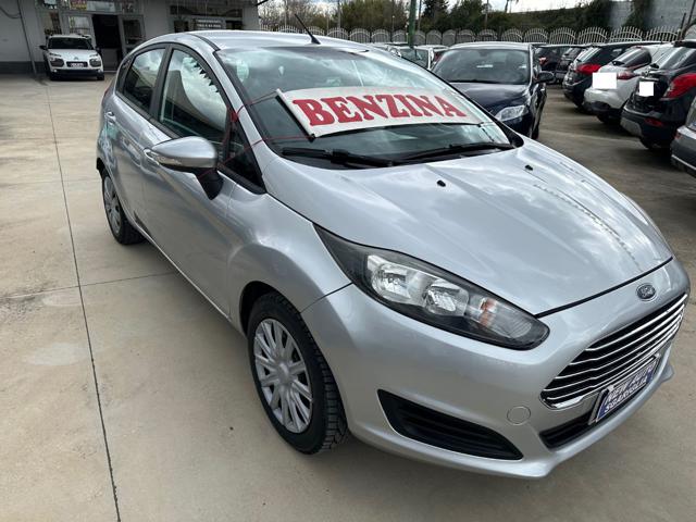 FORD Fiesta usata, con ABS